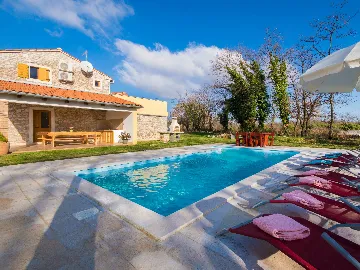 3-Bedroom House in Marcana, 6 km to the Sea