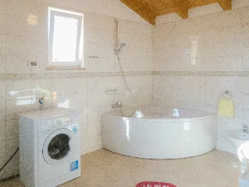 3-Bedroom House in Marcana, 6 km to the Sea