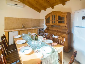 3-Bedroom House in Marcana, 6 km to the Sea