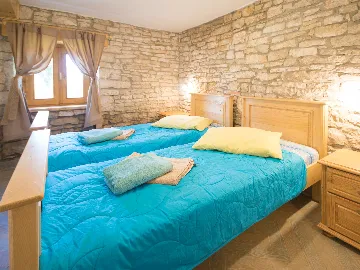 3-Bedroom House in Marcana, 6 km to the Sea