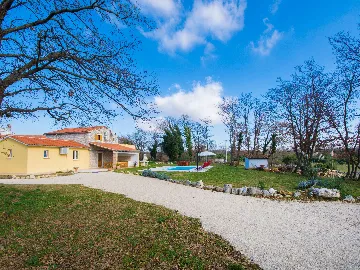 3-Bedroom House in Marcana, 6 km to the Sea