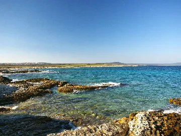 Modern Air-Conditioned Apartment in Ližnjan for 5
