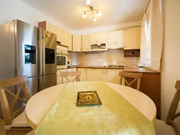 5-Bedroom House in Žminj for 10 Guests