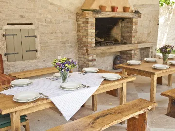 Pazin 9-Bedroom Private House for Large Groups