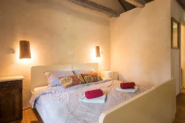 Pazin 9-Bedroom Private House for Large Groups