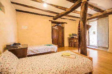 Pazin 9-Bedroom Private House for Large Groups
