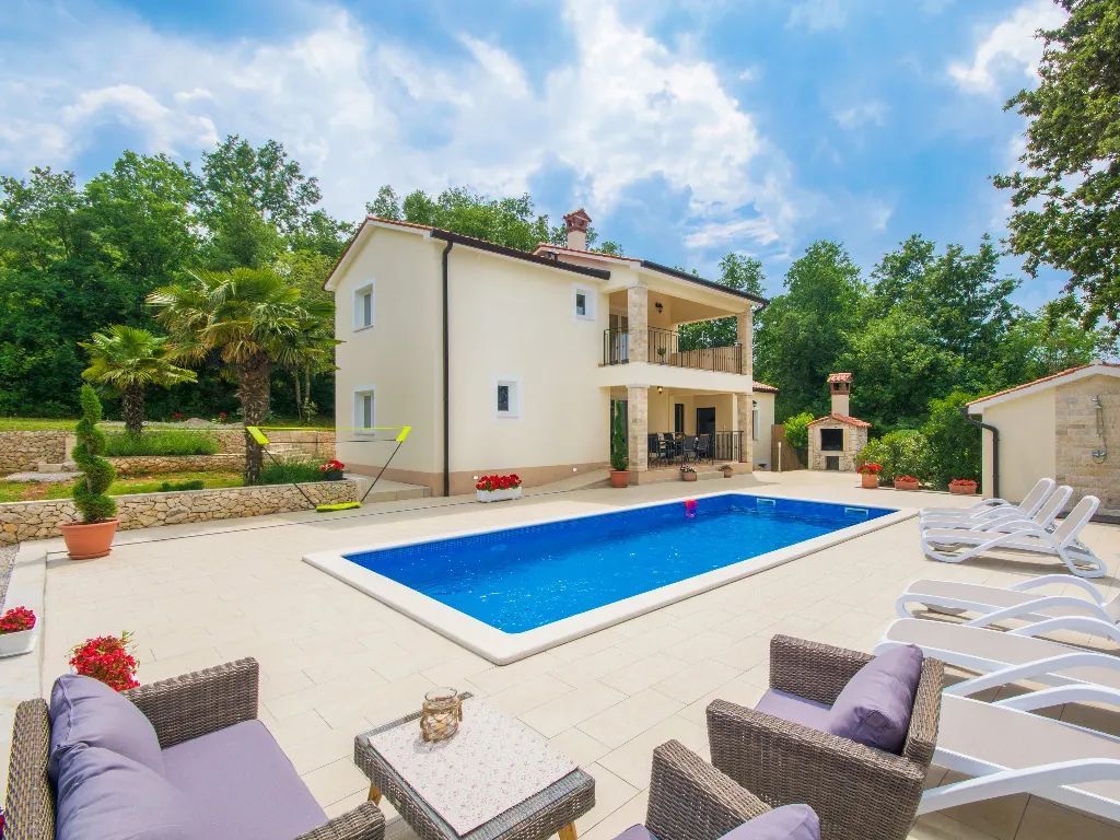 3-Bedroom Villa in Krsan for Up to 6 Guests