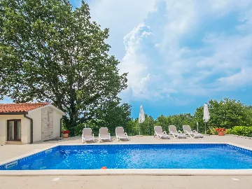 3-Bedroom Villa in Krsan for Up to 6 Guests