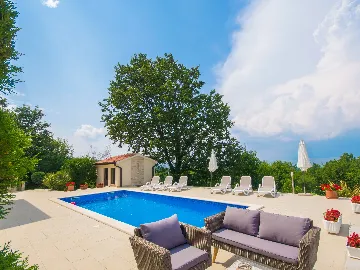 3-Bedroom Villa in Krsan for Up to 6 Guests