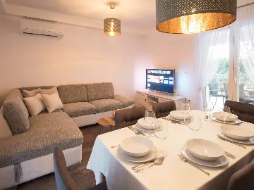 3-Bedroom Villa in Krsan for Up to 6 Guests