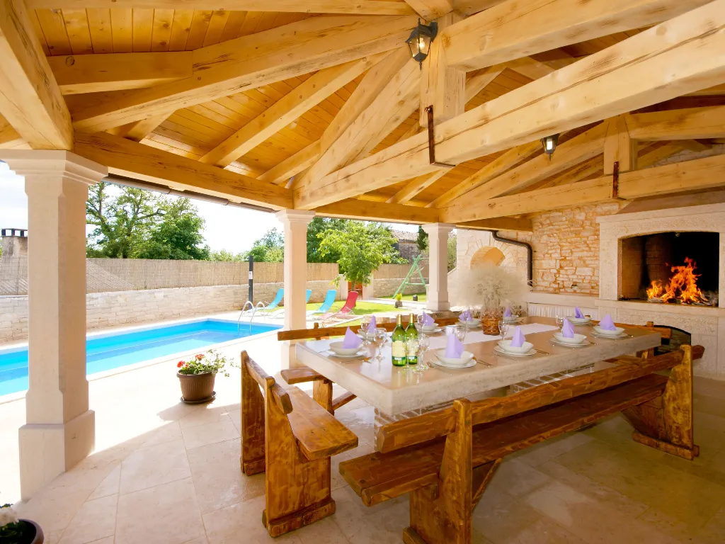 Private Pool House with 7 Bedrooms in Žminj