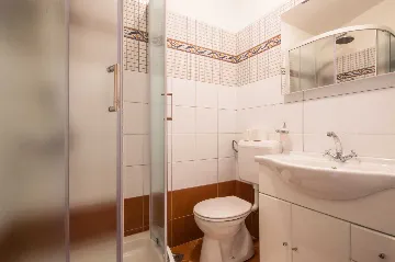 Private Pool House with 7 Bedrooms in Žminj