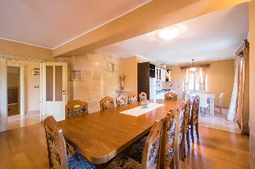 Private Pool House with 7 Bedrooms in Žminj