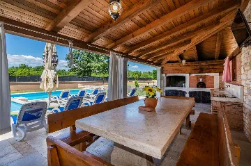 5-Bedroom House in Žminj for Up to 12 Guests