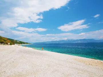 5-Bedroom House with Pool in Svetvinčenat
