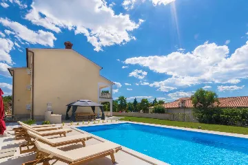 Poreč House with Private Pool for Up to 15