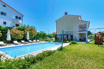 Poreč House with Private Pool for Up to 15