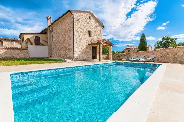 Baderna House for Up to 5 Guests with Private Pool