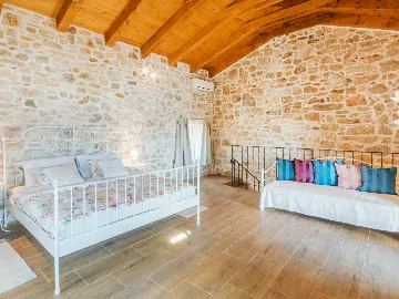 Baderna House for Up to 5 Guests with Private Pool