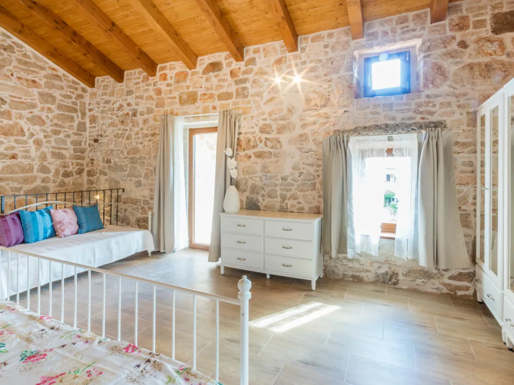 Baderna House for Up to 5 Guests with Private Pool
