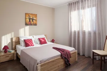 6-Bedroom House in Kršan for Up to 14 Guests
