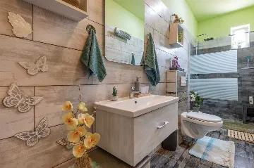 2-Bedroom House with Private Pool in Kršan