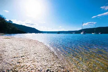 Trget House for Up to 7 Guests with Heated Pool