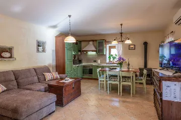 2-Bedroom House in Trget with Private Pool