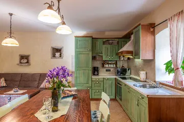 2-Bedroom House in Trget with Private Pool