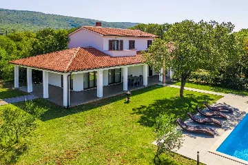 Raša 3-Bedroom Villa with Private Pool