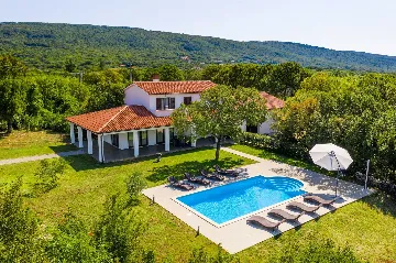 Raša 3-Bedroom Villa with Private Pool