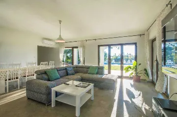 Raša 3-Bedroom Villa with Private Pool