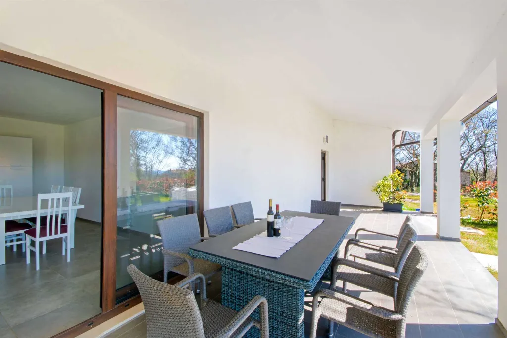 Raša 3-Bedroom Villa with Private Pool
