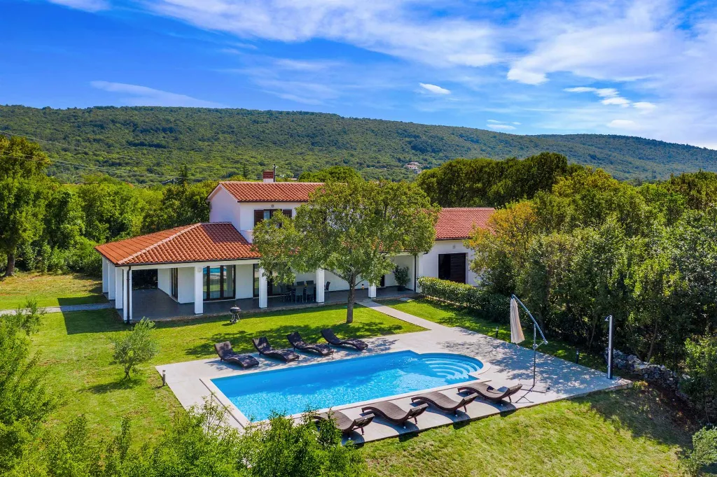 Raša 3-Bedroom Villa with Private Pool