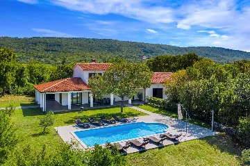 Raša 3-Bedroom Villa with Private Pool