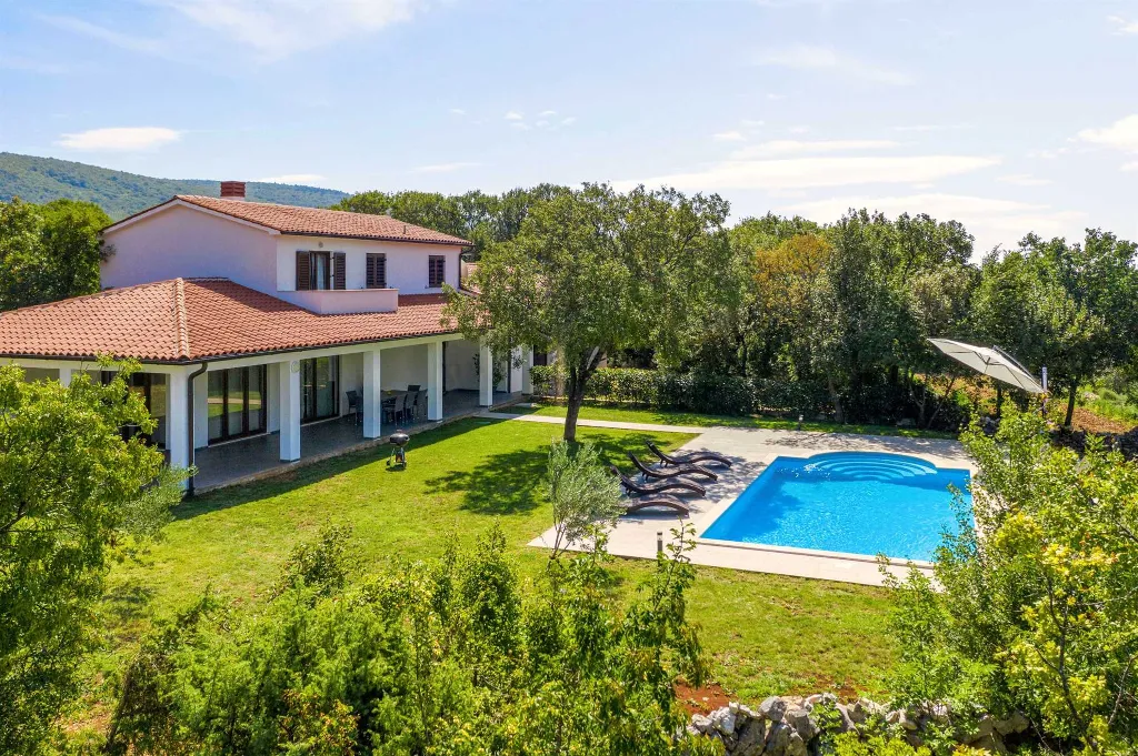Raša 3-Bedroom Villa with Private Pool