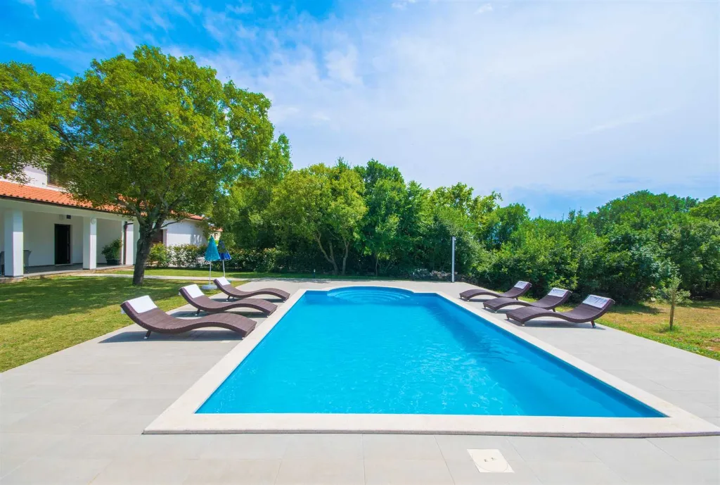 Raša 3-Bedroom Villa with Private Pool