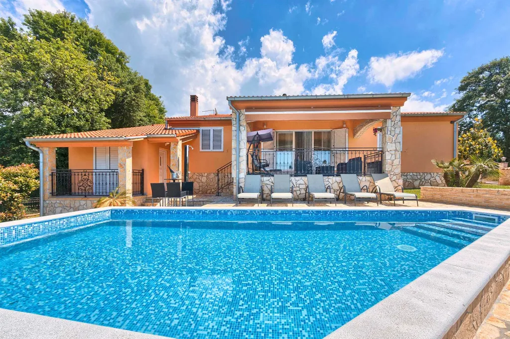 House in Marcana with Private Pool for 10 Guests