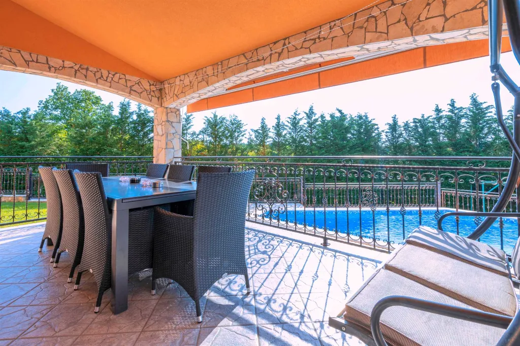 House in Marcana with Private Pool for 10 Guests
