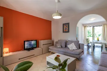 Trget 3-Bedroom House with Private Pool