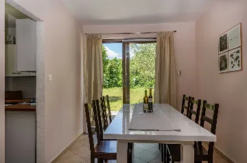 Trget 3-Bedroom House with Private Pool