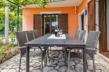 Trget 3-Bedroom House with Private Pool