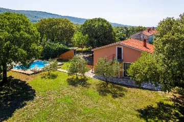 Trget 3-Bedroom House with Private Pool