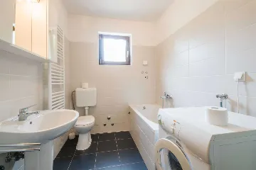 Trget 3-Bedroom House with Private Pool