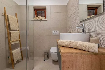 7-Bedroom House in Nedešćina for up to 15