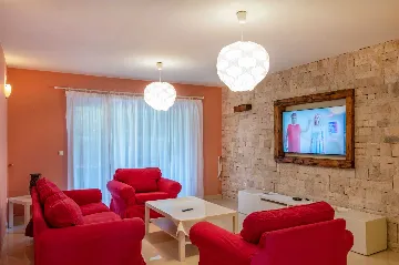 7-Bedroom House in Nedešćina for up to 15