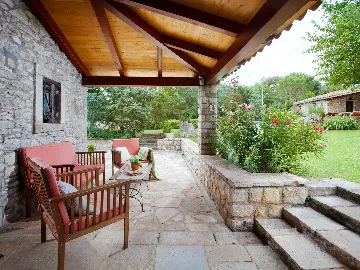 5-Bedroom Villa in Labin with Private Pool