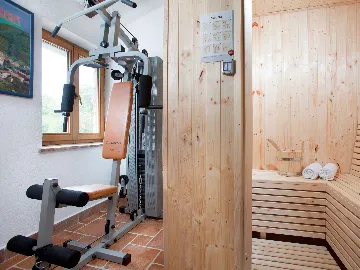 5-Bedroom Villa in Labin with Private Pool