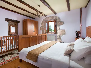 5-Bedroom Villa in Labin with Private Pool