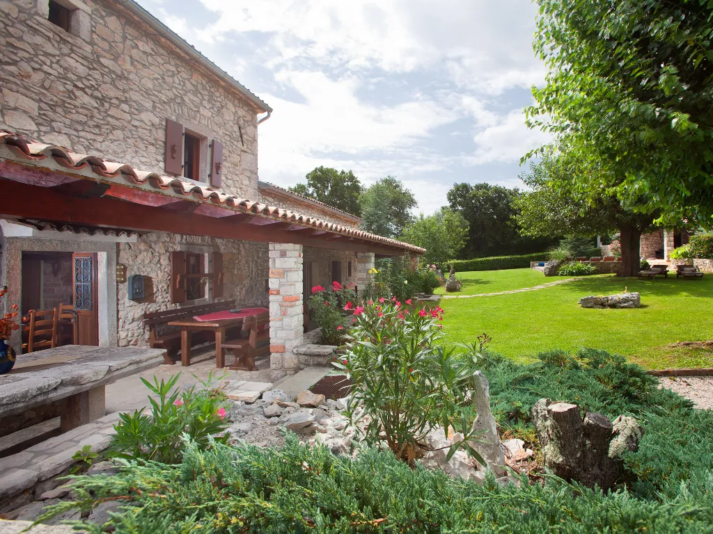 5-Bedroom Villa in Labin with Private Pool